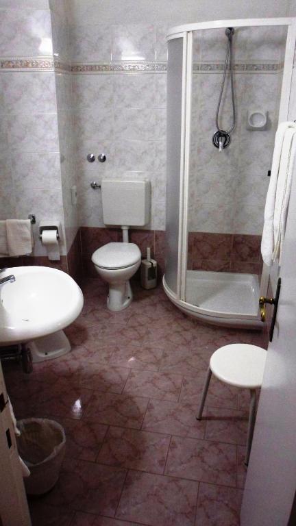 Hotel Reali Кьянчано-Терме Номер фото
