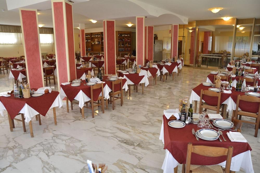 Hotel Reali Кьянчано-Терме Экстерьер фото